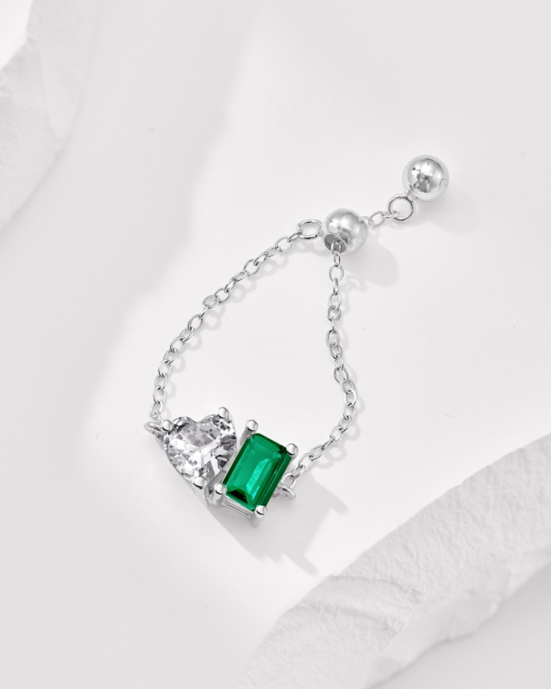 Heart & Emerald Spark Chain Ring
